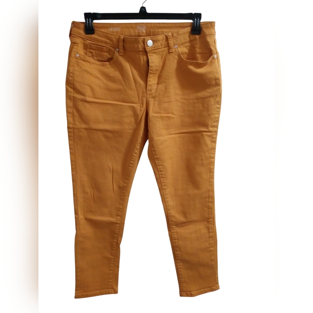 a.n.a Yellow Skinny Jeans with Fitted Silhouette